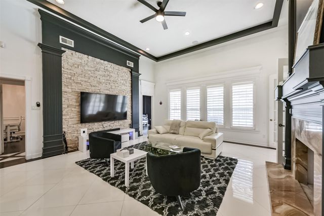 263 Wood Loop Street, Houston, TX 77015