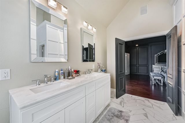 263 Wood Loop Street, Houston, TX 77015