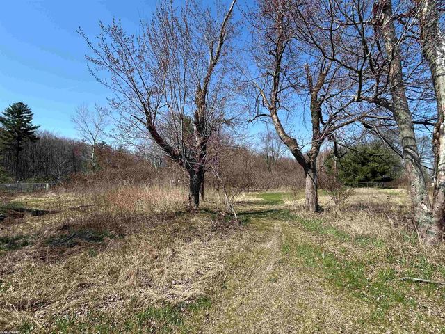 8778 Gratiot Avenue, Columbus, MI 48063