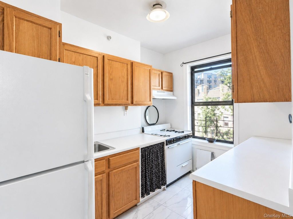 3390 Wayne Avenue G61, Bronx, NY 10467 — photo 5