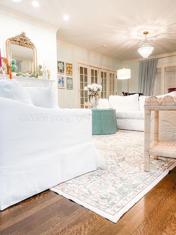 2116 S Van Buren Street, Amarillo, TX 79109