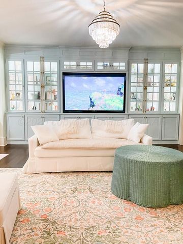 2116 S Van Buren Street, Amarillo, TX 79109