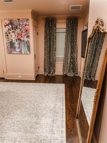 2116 S Van Buren Street, Amarillo, TX 79109