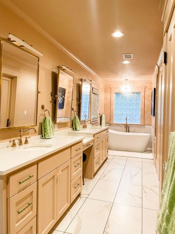 2116 S Van Buren Street, Amarillo, TX 79109