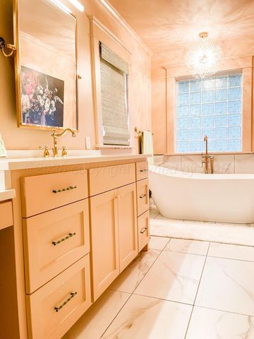 2116 S Van Buren Street, Amarillo, TX 79109