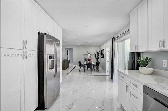 477 SE 17th Ter, Deerfield Beach, FL 33441