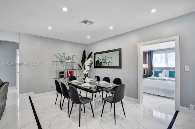 477 SE 17th Ter, Deerfield Beach, FL 33441