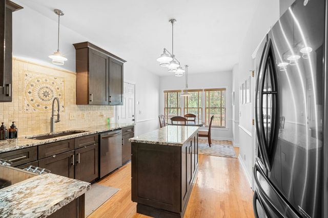 132 Sequoyah Ln, Nashville, TN 37221