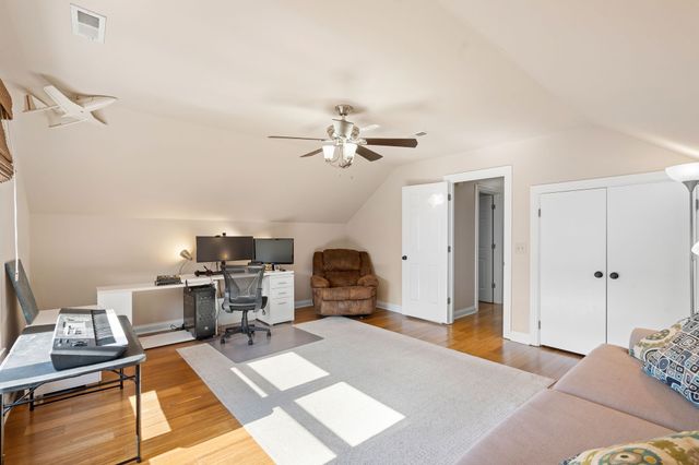 132 Sequoyah Ln, Nashville, TN 37221