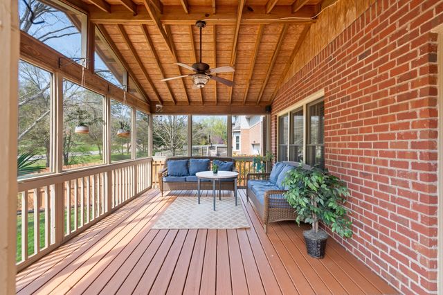 132 Sequoyah Ln, Nashville, TN 37221