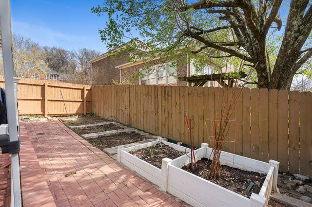 132 Sequoyah Ln, Nashville, TN 37221