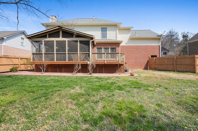 132 Sequoyah Ln, Nashville, TN 37221