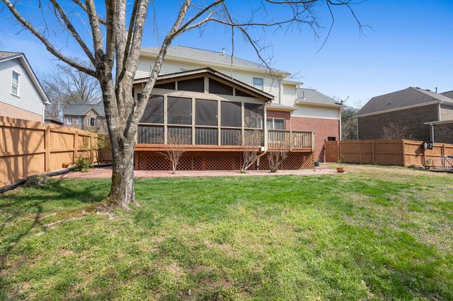132 Sequoyah Ln, Nashville, TN 37221