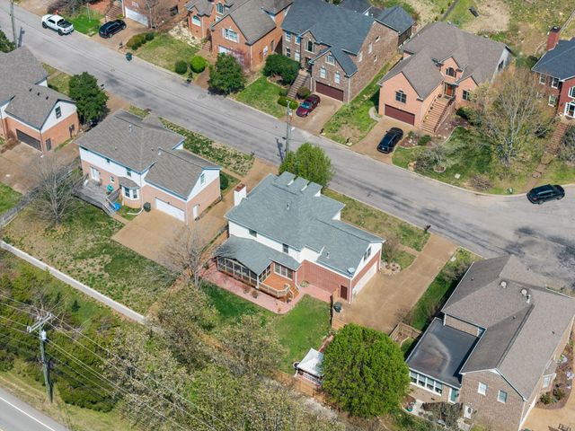 132 Sequoyah Ln, Nashville, TN 37221