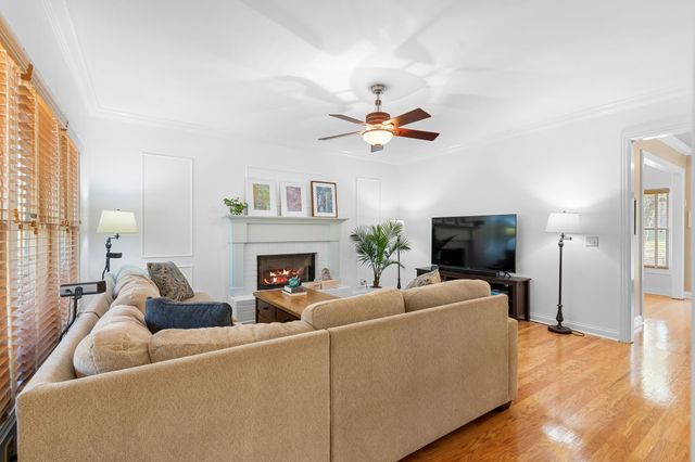 132 Sequoyah Ln, Nashville, TN 37221