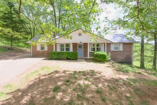 3150 Sugar Creek Rd, Woodlawn, TN 37191