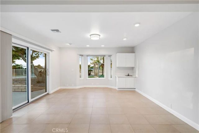 2755 W Avenue North, Palmdale, CA 93551