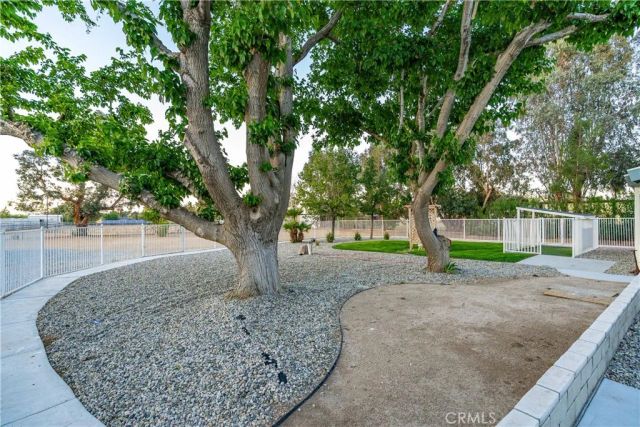 2755 W Avenue North, Palmdale, CA 93551