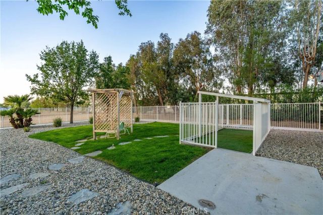 2755 W Avenue North, Palmdale, CA 93551