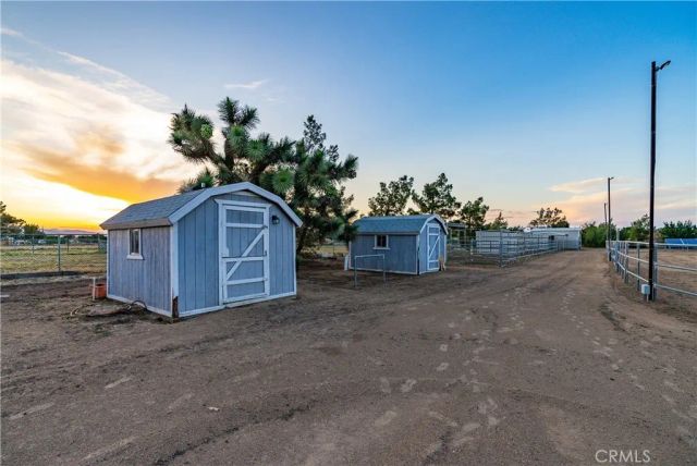 2755 W Avenue North, Palmdale, CA 93551