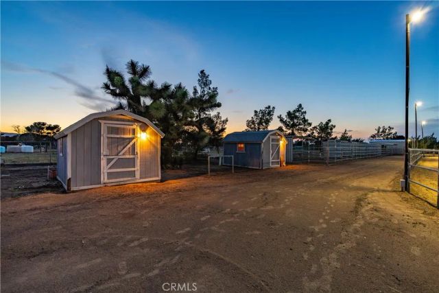 2755 W Avenue North, Palmdale, CA 93551
