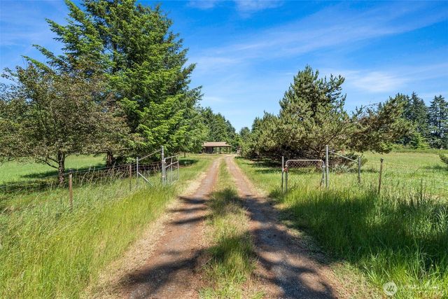 17002 Weaver Lane SW, Rochester, WA 98579
