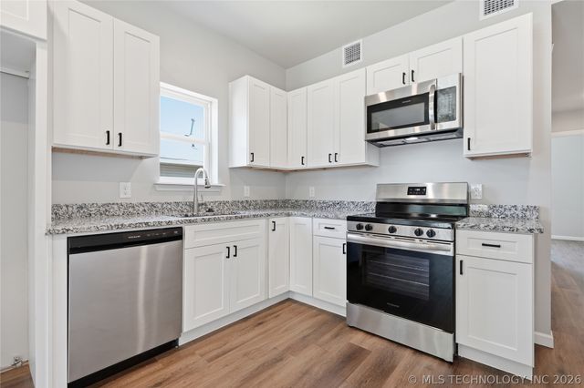 1535 N Boston Avenue, Tulsa, OK 74106