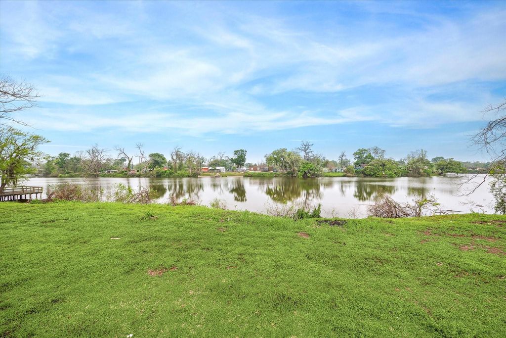 201 Smilie Road Crossing Road, Angleton, TX 77515