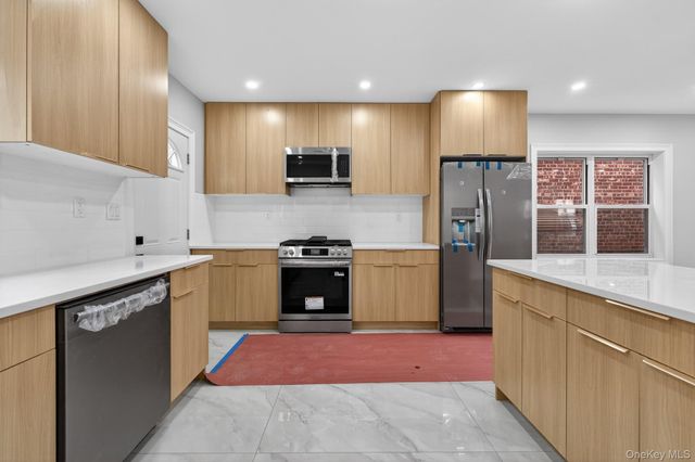 4058 Murdock Avenue, Bronx, NY 10466