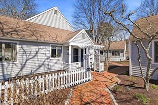 100 Mid-Iron Way 7027, Mashpee, MA 02649