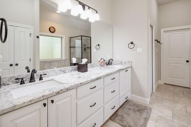 9600 Shadow Creek Trail, Bryan, TX 77808