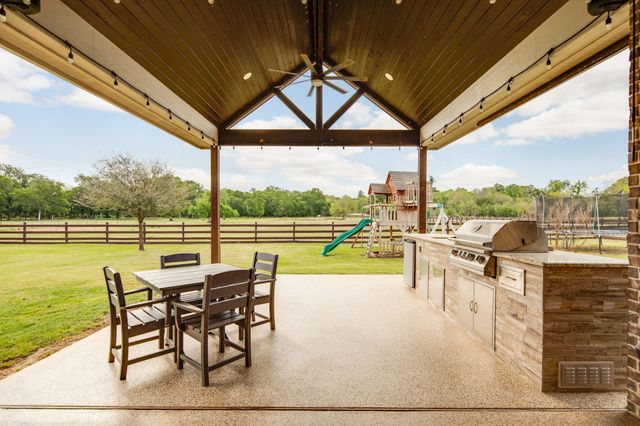 9600 Shadow Creek Trail, Bryan, TX 77808