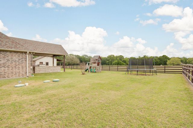 9600 Shadow Creek Trail, Bryan, TX 77808