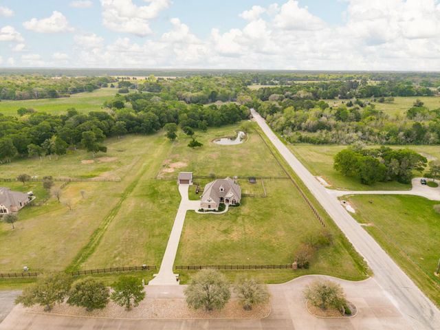 9600 Shadow Creek Trail, Bryan, TX 77808