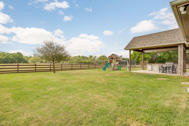 9600 Shadow Creek Trail, Bryan, TX 77808