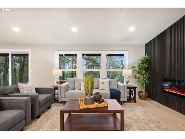 22420 S PARROT CREEK Rd, Oregon City, OR 97045