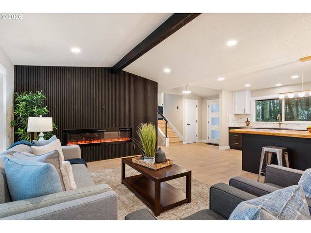 22420 S PARROT CREEK Rd, Oregon City, OR 97045