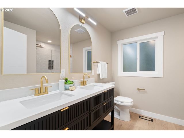 22420 S PARROT CREEK Rd, Oregon City, OR 97045