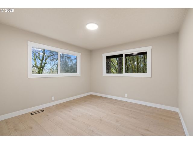 22420 S PARROT CREEK Rd, Oregon City, OR 97045