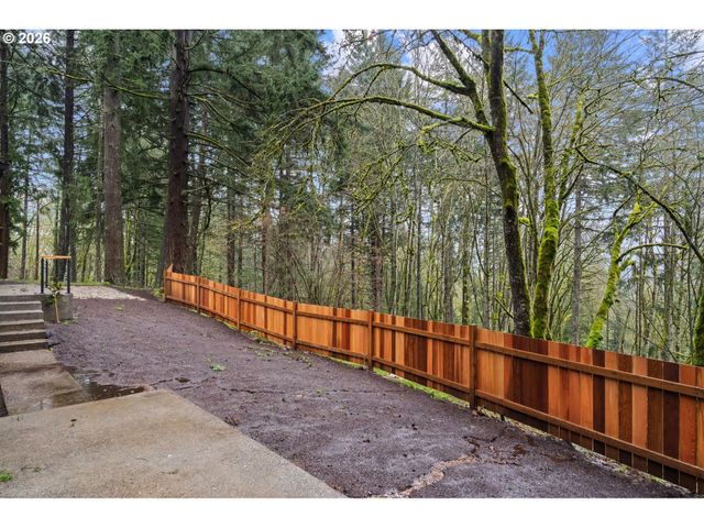 22420 S PARROT CREEK Rd, Oregon City, OR 97045