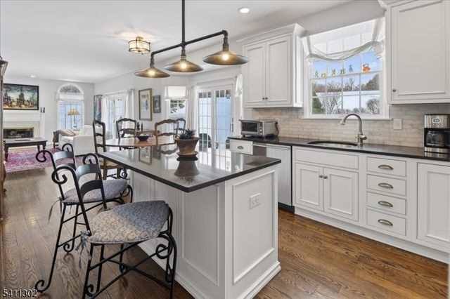 9 Winged Foot Ct, Montgomery Twp., NJ 08558