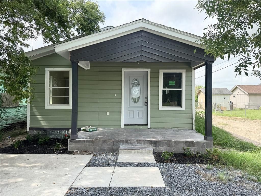 213 W 2nd Street, San Juan, TX 78589