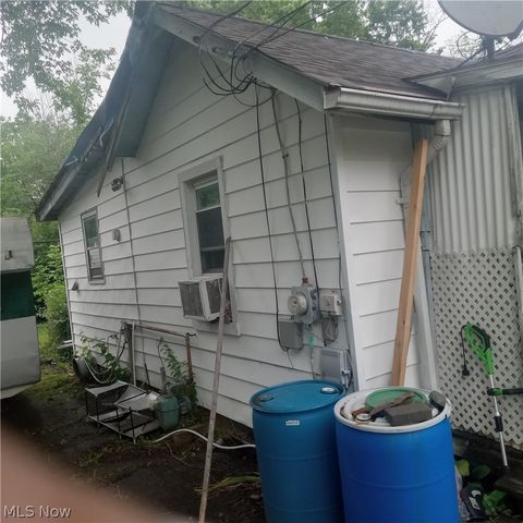731 16th Street, Elyria, OH 44035