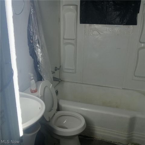 731 16th Street, Elyria, OH 44035