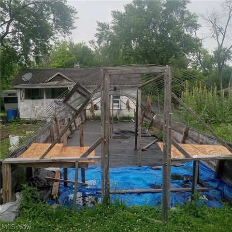 731 16th Street, Elyria, OH 44035