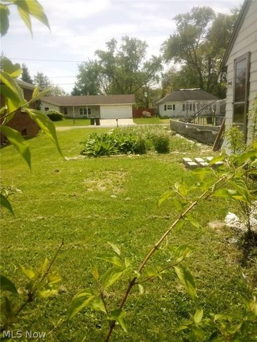 731 16th Street, Elyria, OH 44035