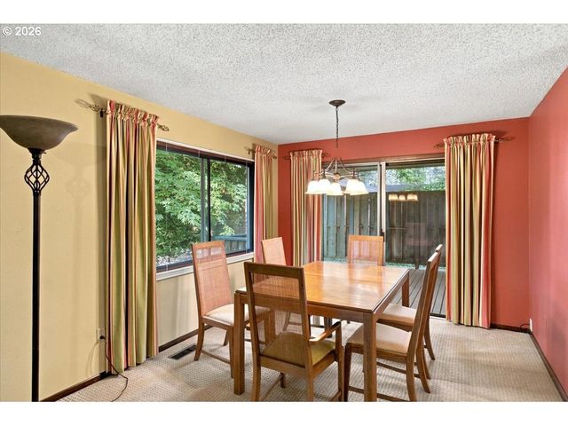 5618 CASCADE St, West Linn, OR 97068