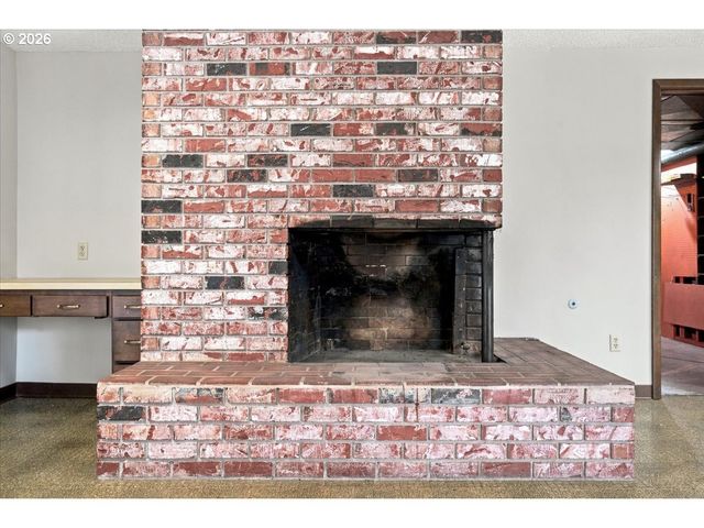 5618 CASCADE St, West Linn, OR 97068