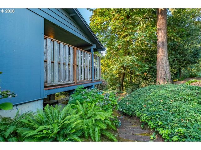 5618 CASCADE St, West Linn, OR 97068