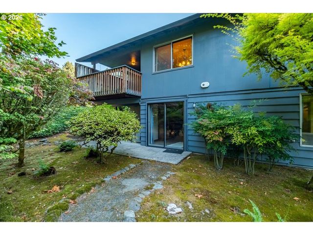 5618 CASCADE St, West Linn, OR 97068